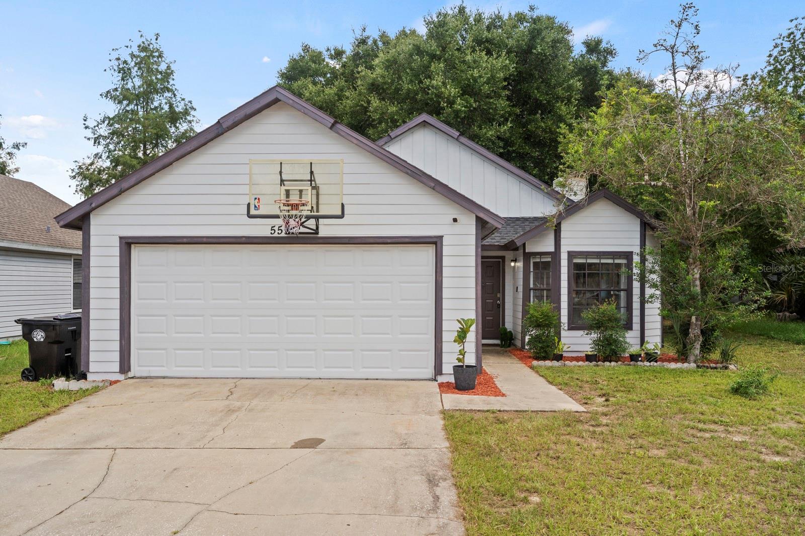 555 SWALLOW COURT