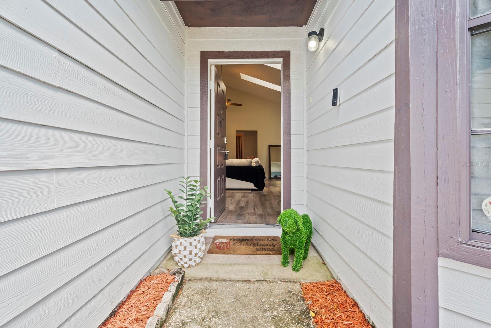 555 SWALLOW COURT