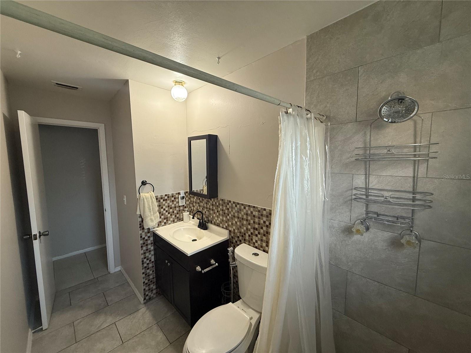 MONTPELIER VILLAGE PH 01 - Residential Lease