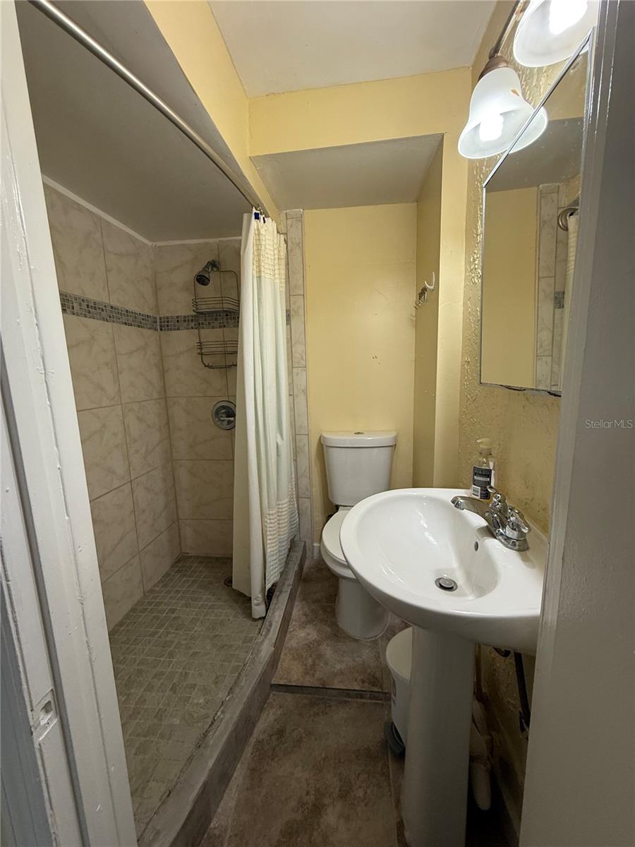 MONTPELIER VILLAGE PH 01 - Residential Lease