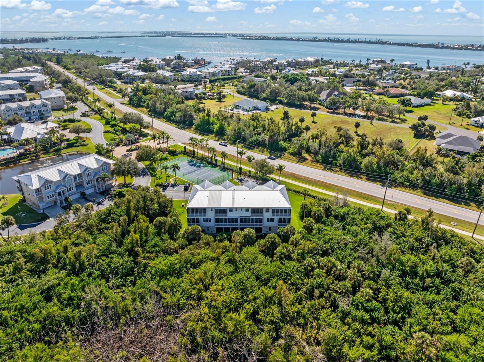 LANDINGS/CORAL CRK - Residential