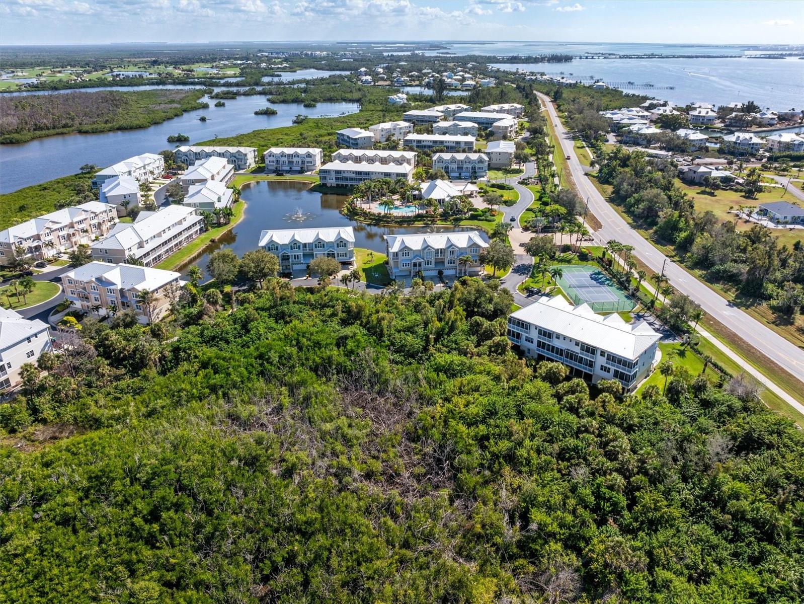 LANDINGS/CORAL CRK - Residential