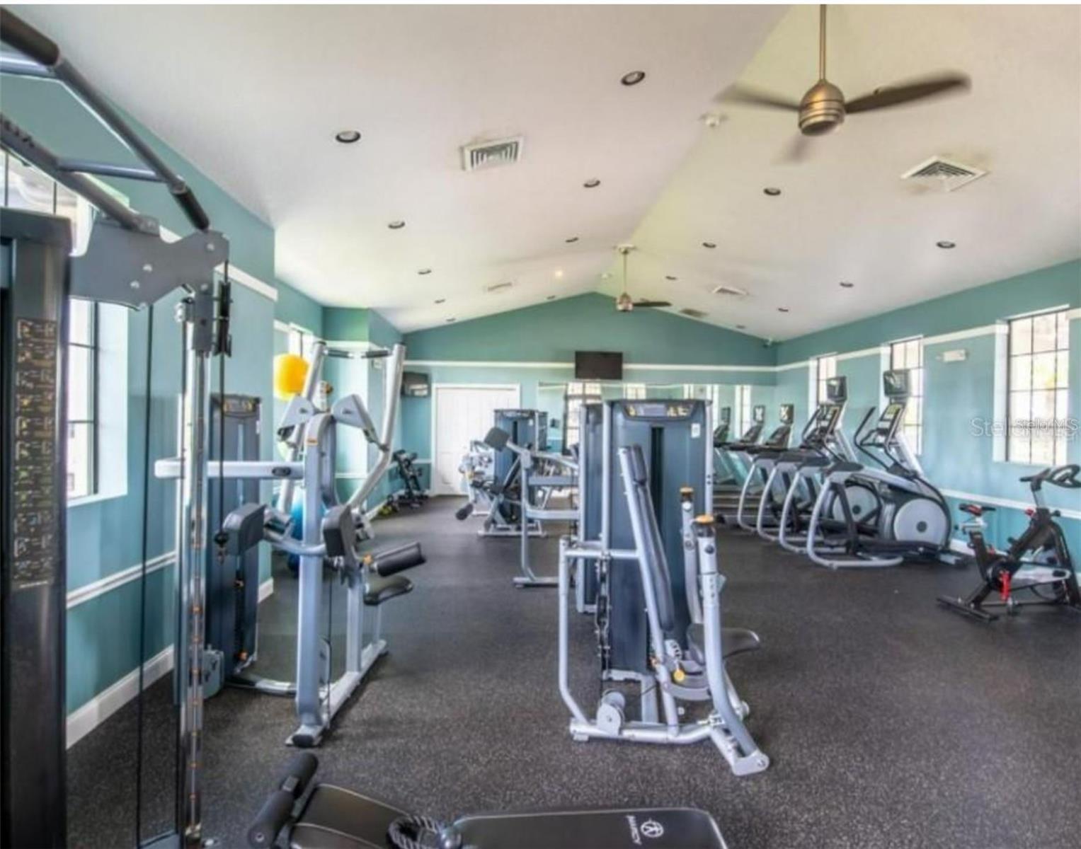 LAKESHORE AT NARCOOSSEE PH 1 - Residential