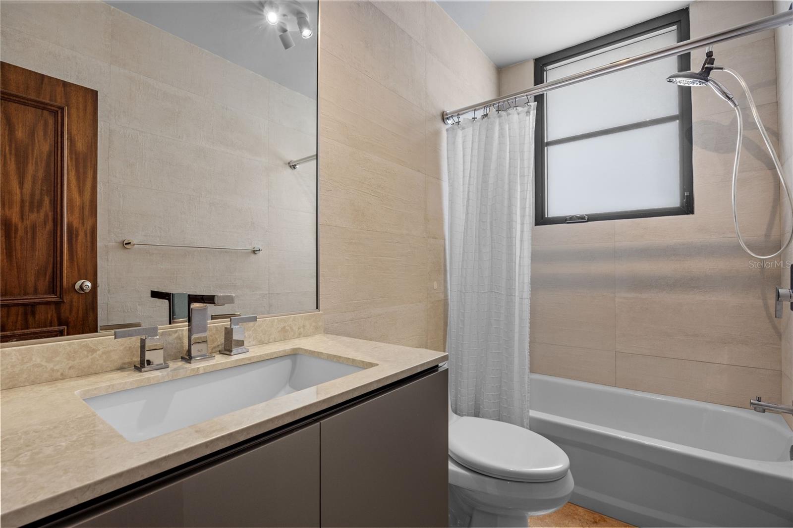 CONDOMINIO PARK TERRACE - Residential