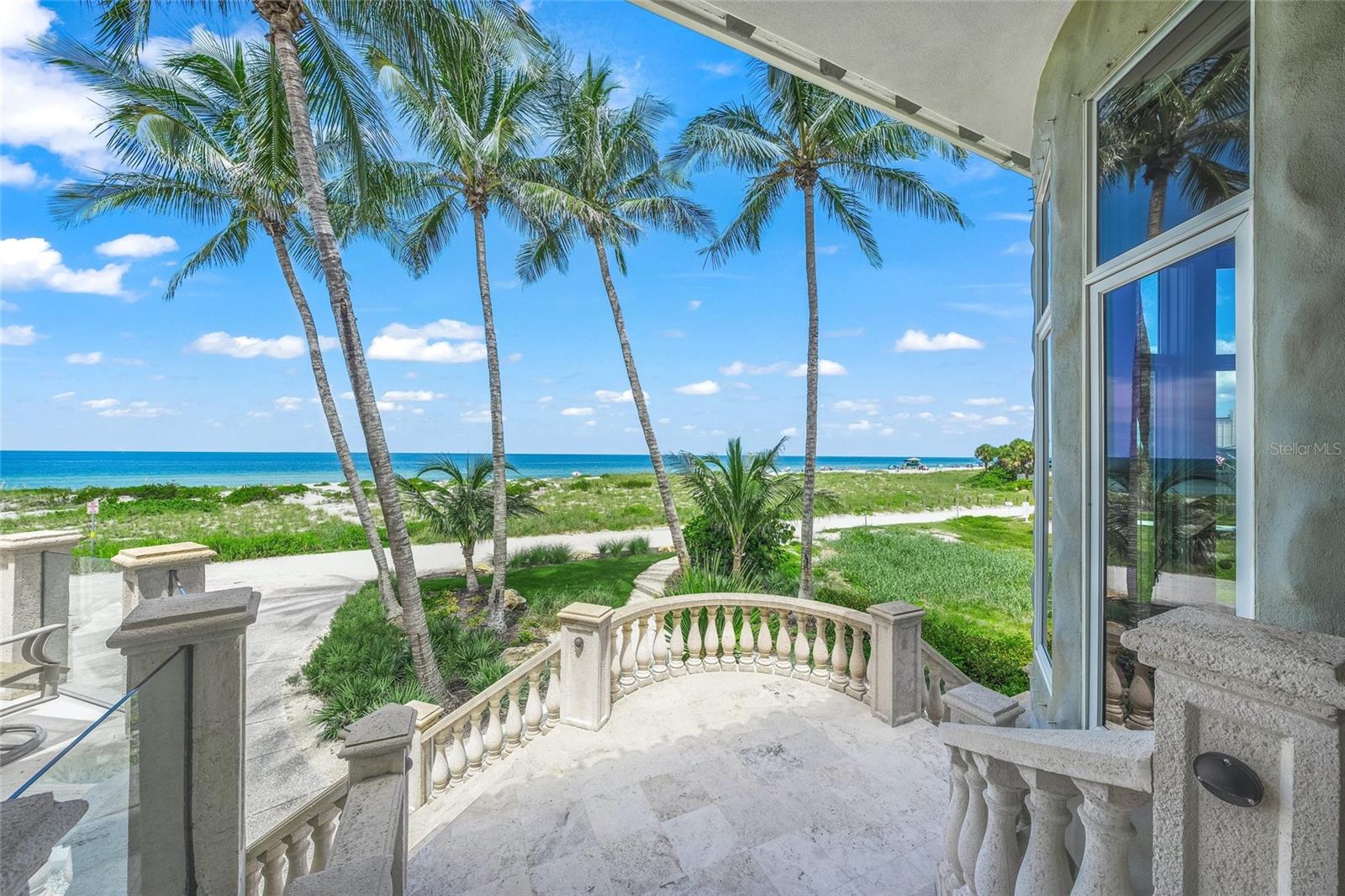 213 THE ESPLANADE S