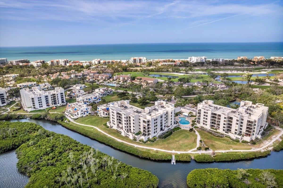 2016 HARBOURSIDE DRIVE 332