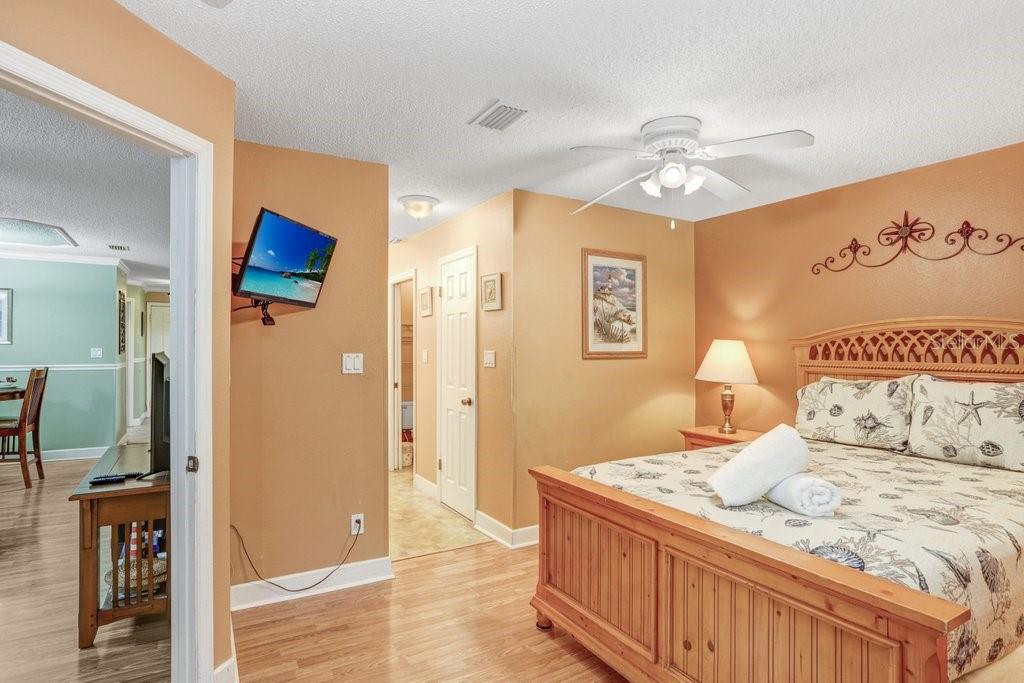 PALM VILLAS CONDO - Residential Lease