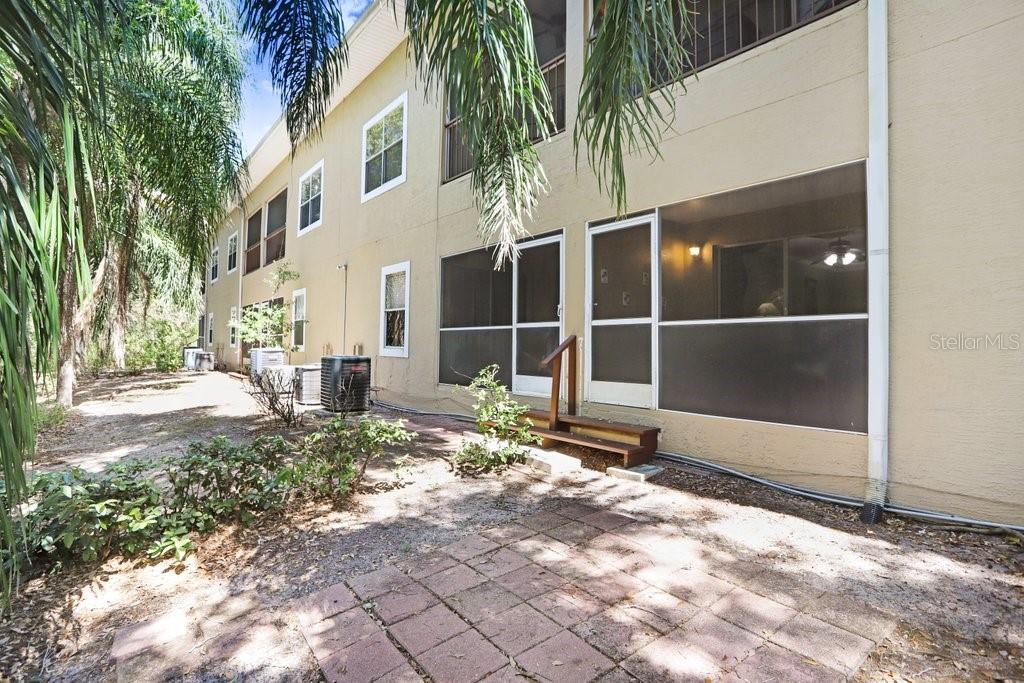 PALM VILLAS CONDO - Residential Lease