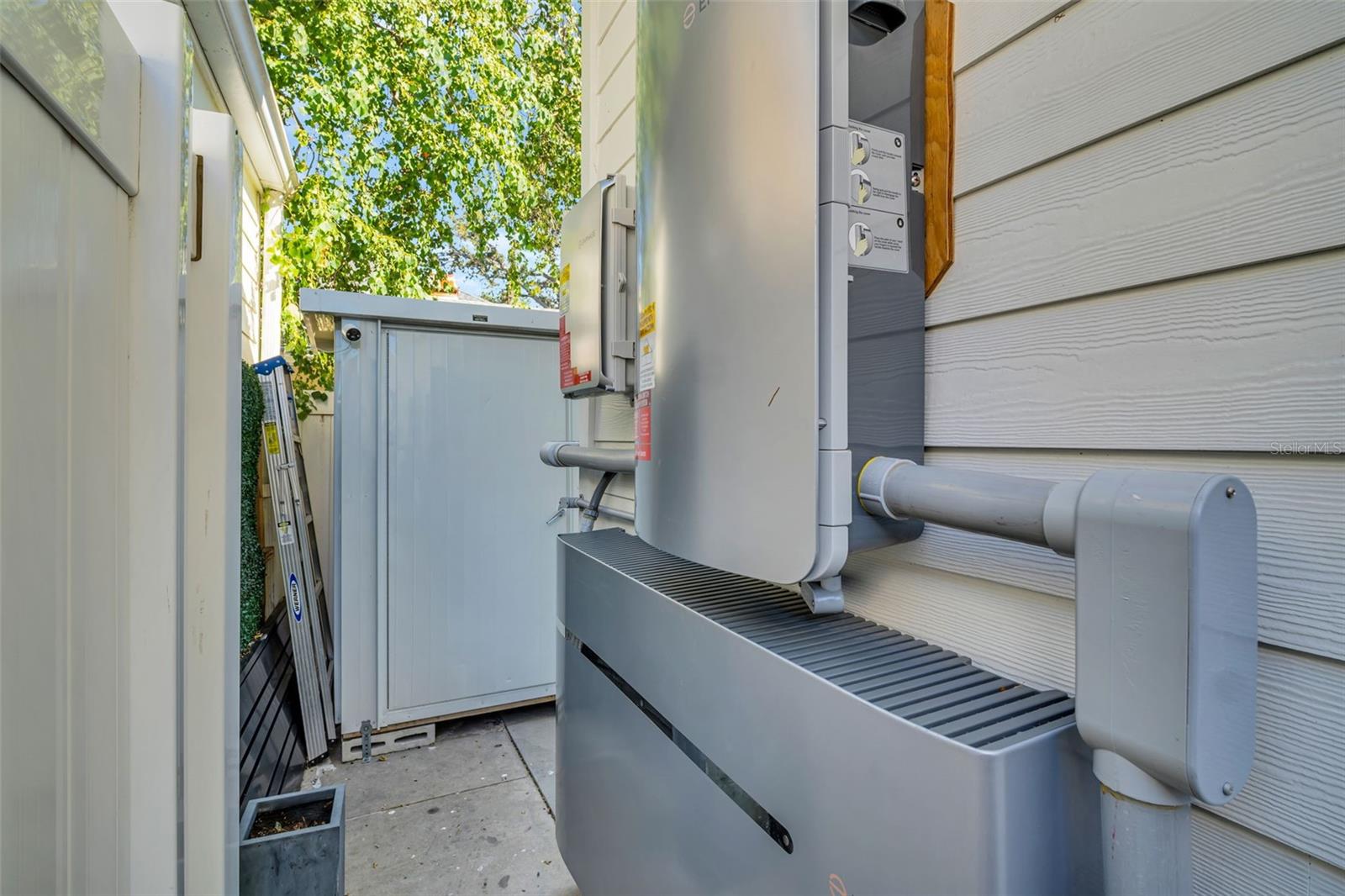 EASLEYS R W ADD - Residential