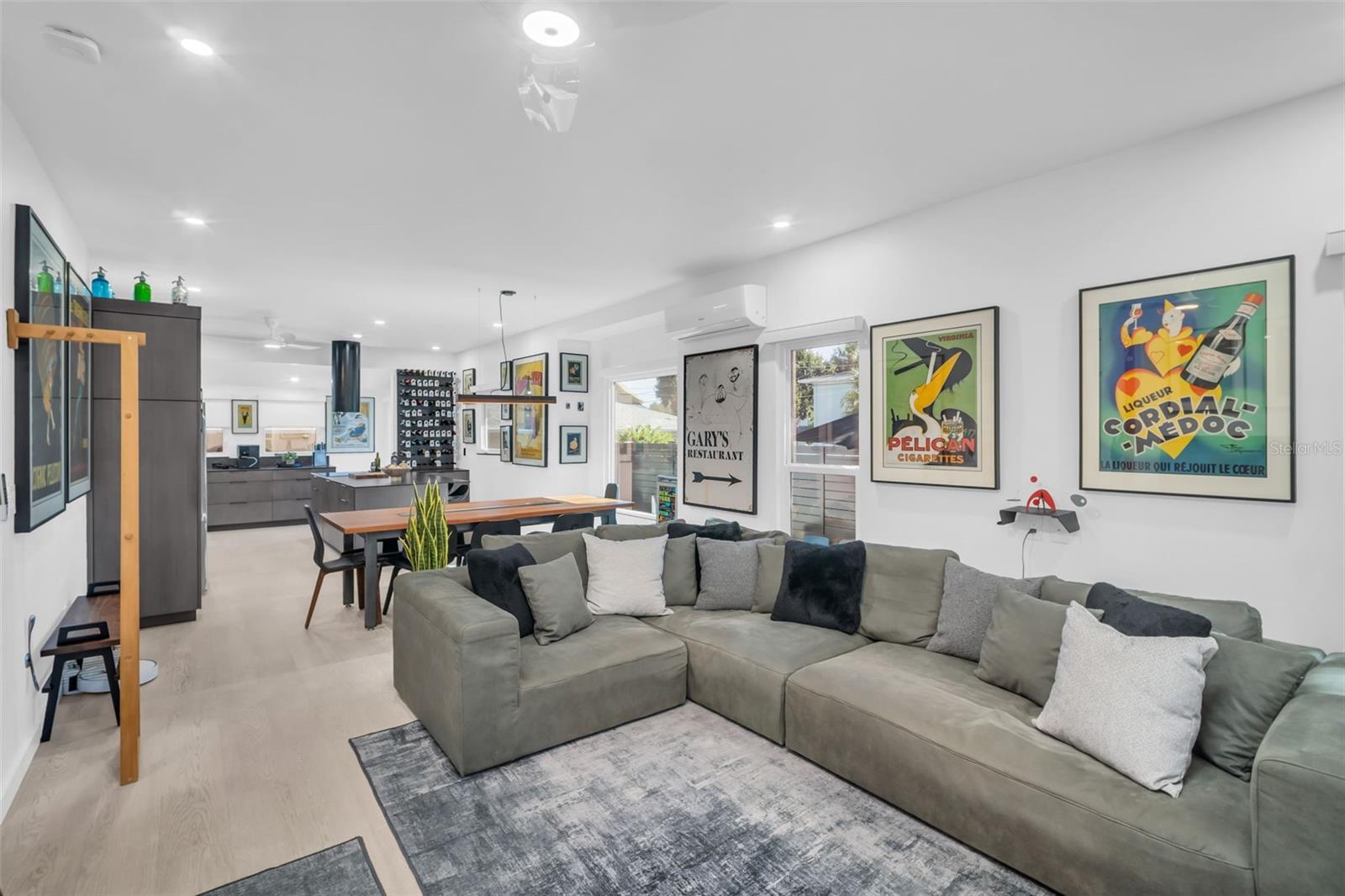 EASLEYS R W ADD - Residential