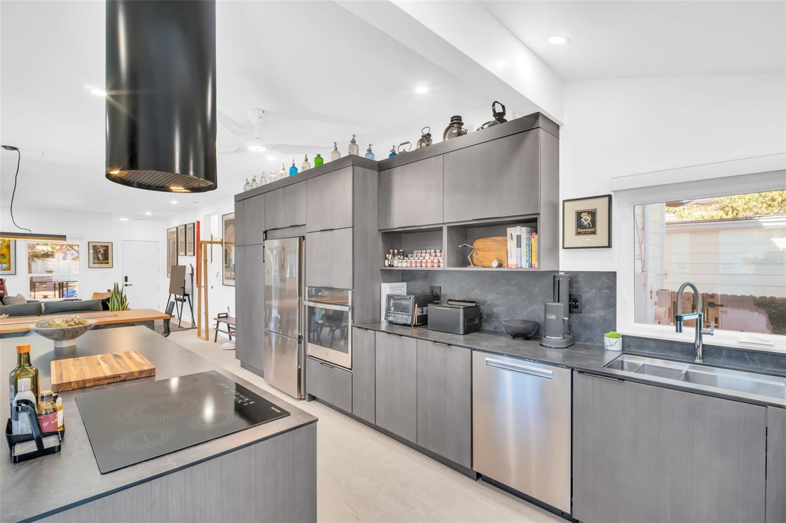 EASLEYS R W ADD - Residential