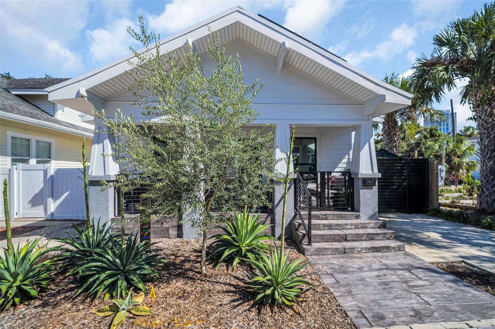 EASLEYS R W ADD - Residential