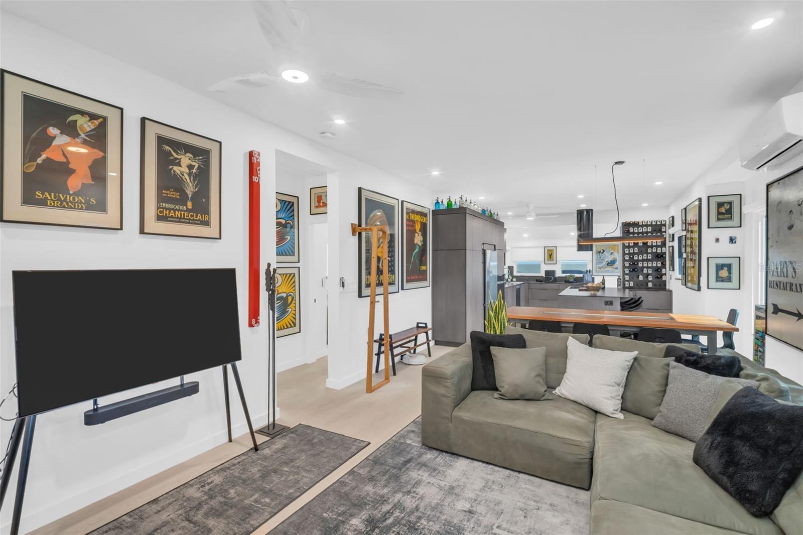 EASLEYS R W ADD - Residential