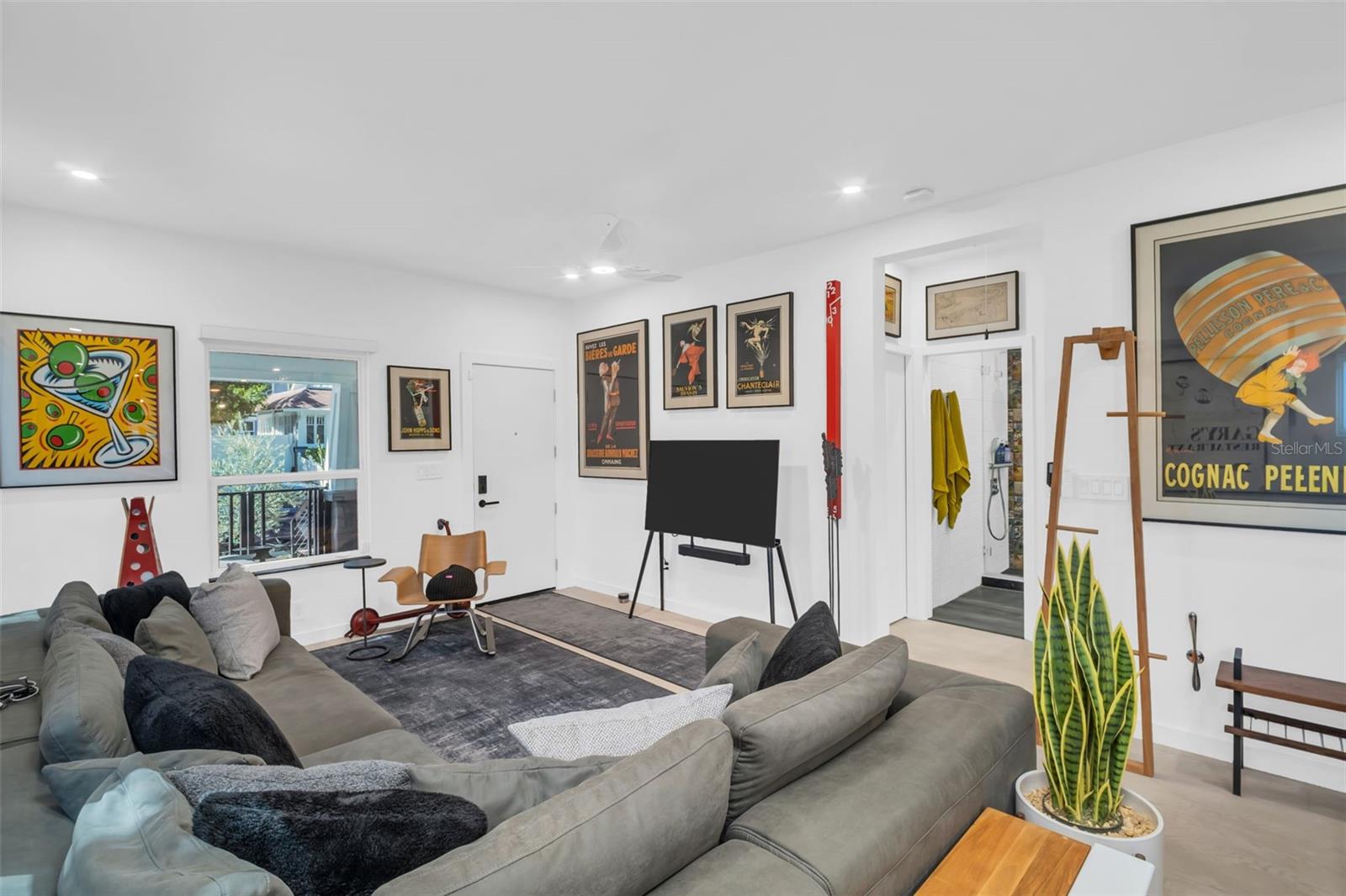 EASLEYS R W ADD - Residential