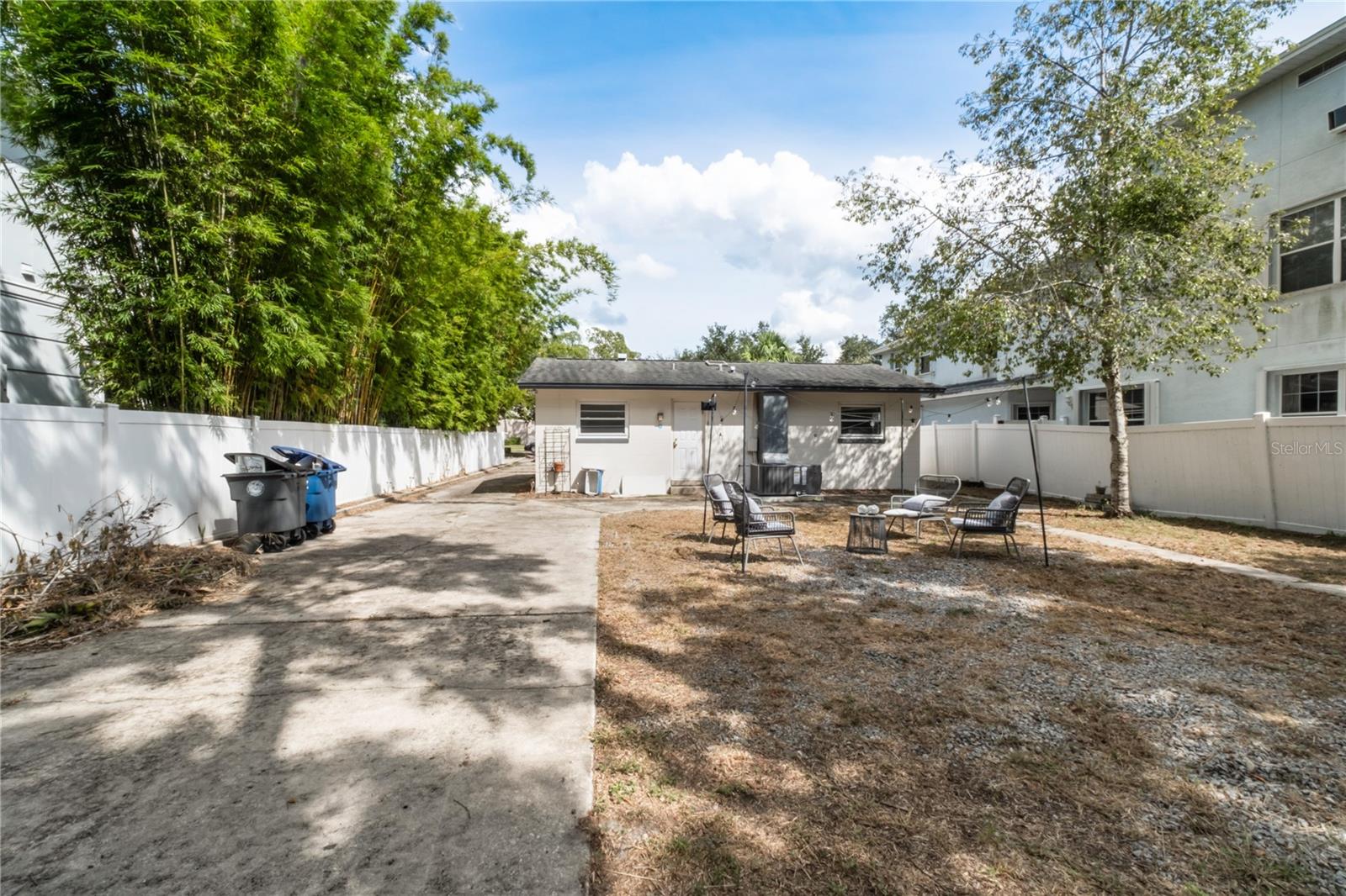 CHEROKEE PARK - Residential Lease