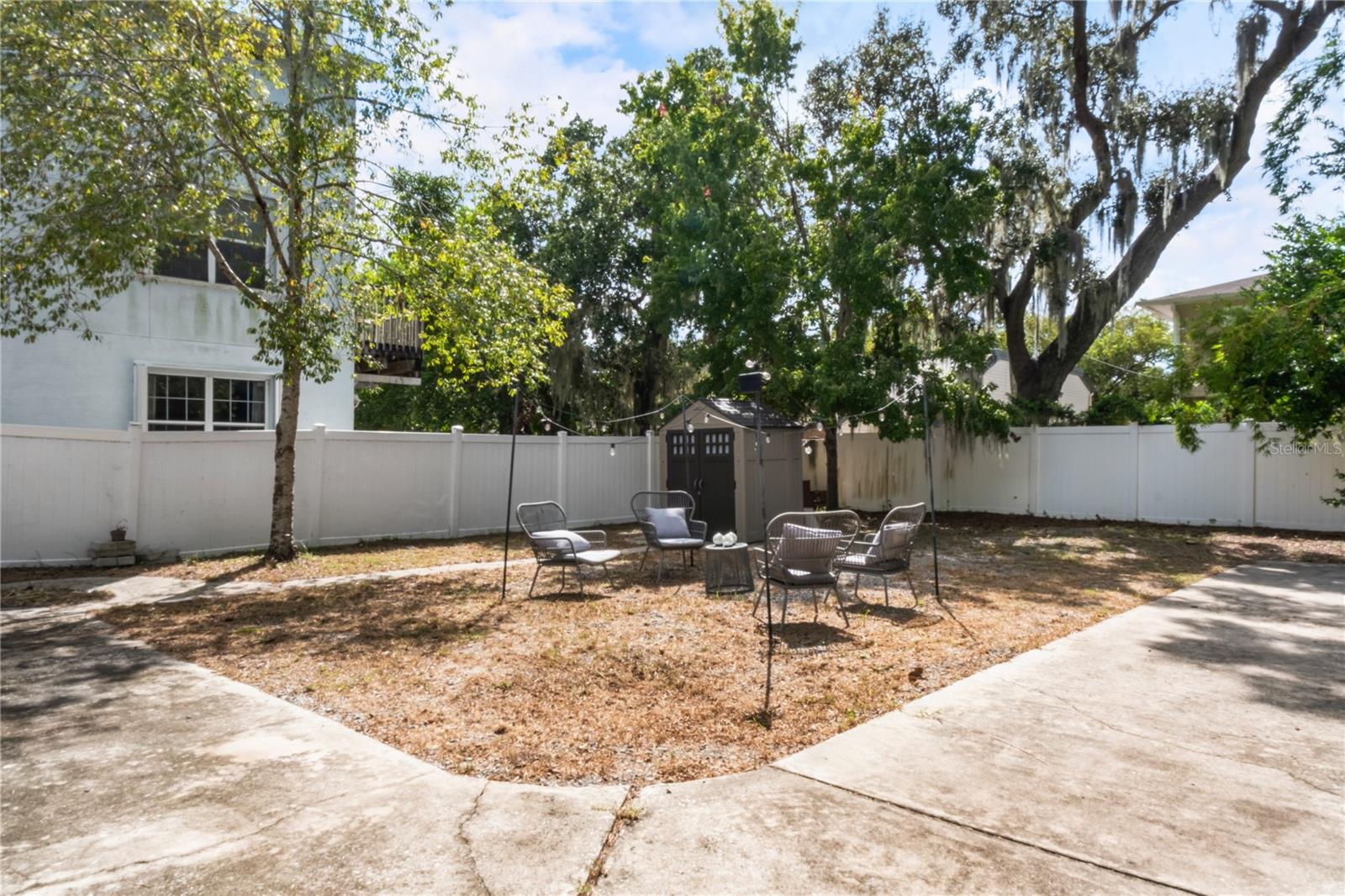 CHEROKEE PARK - Residential Lease
