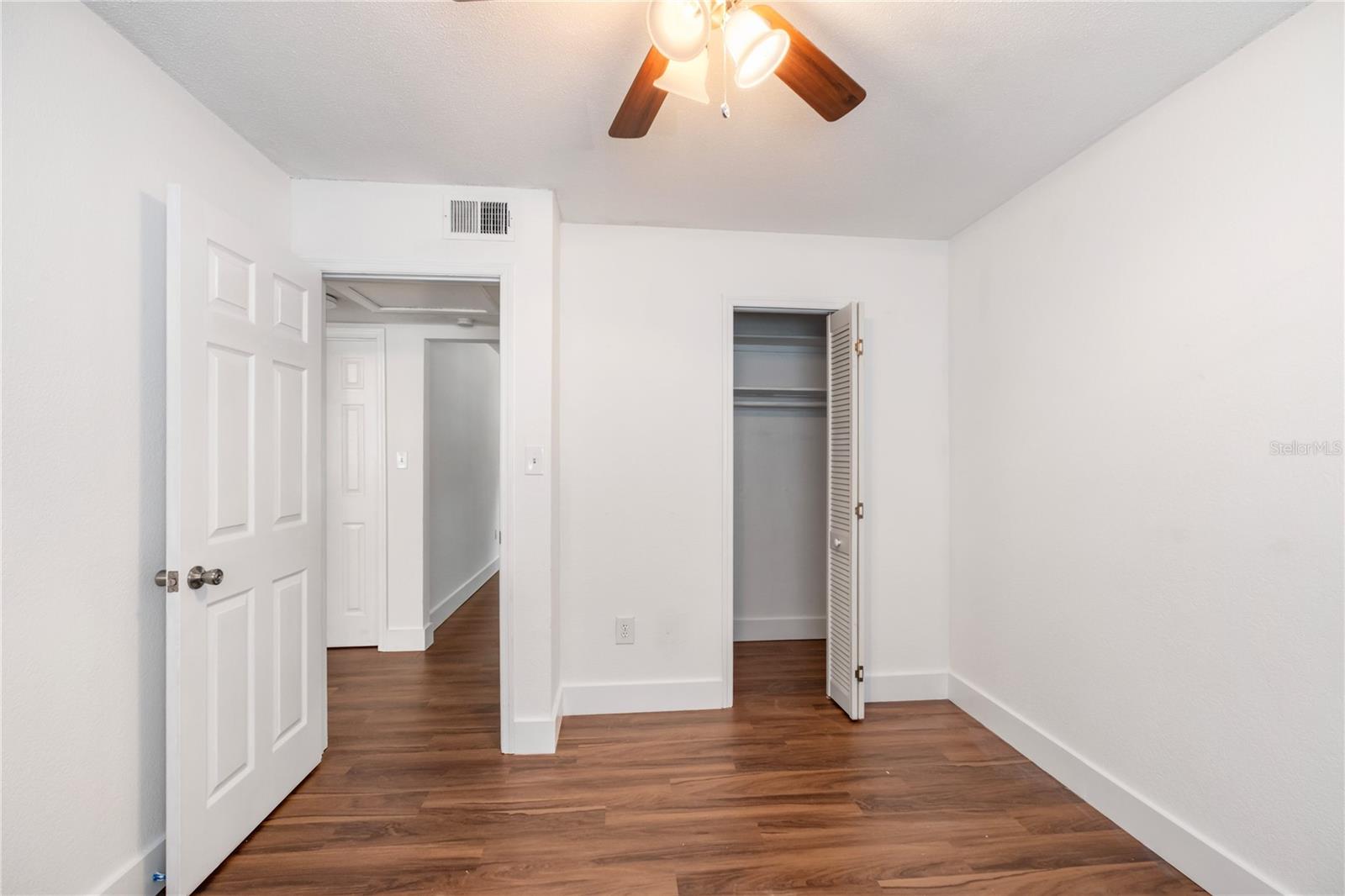 CHEROKEE PARK - Residential Lease