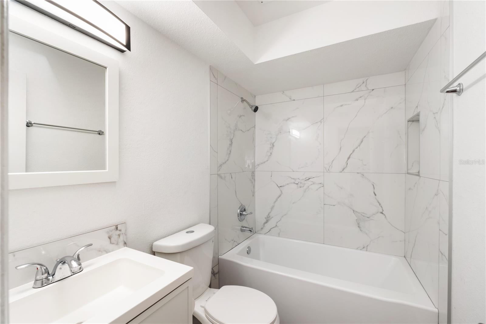 CHEROKEE PARK - Residential Lease