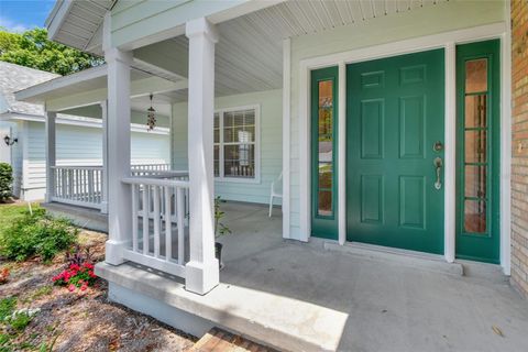 A home in DELAND