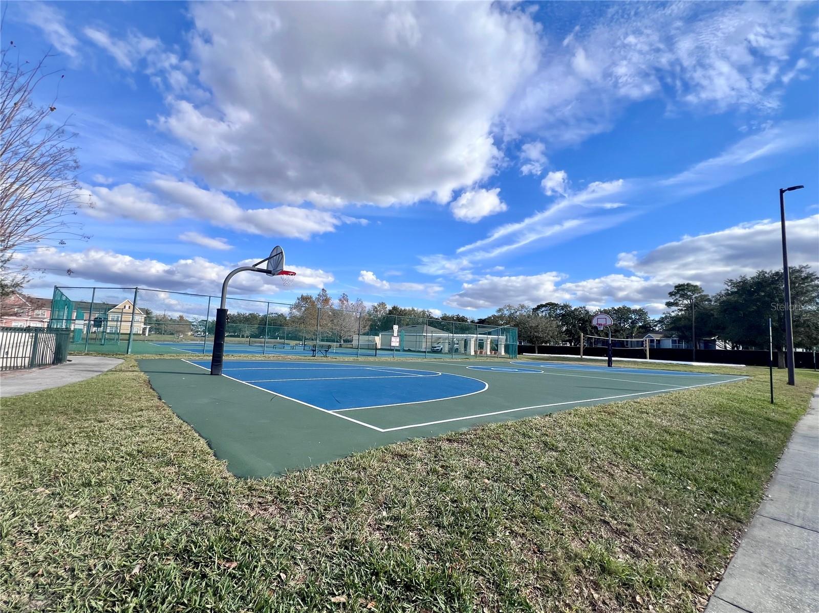 VENETIAN BAY VILLAGES CONDO PHASE 2 CB 7 PGS 26-27 - Residential