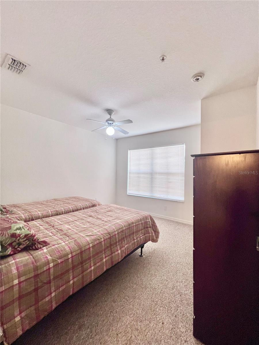 VENETIAN BAY VILLAGES CONDO PHASE 2 CB 7 PGS 26-27 - Residential