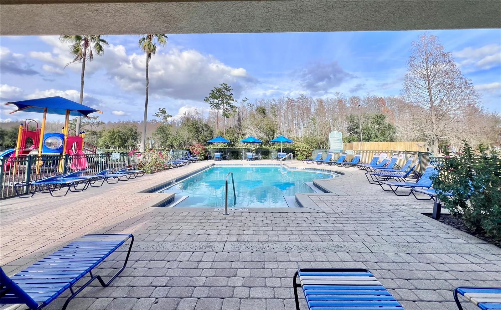 VENETIAN BAY VILLAGES CONDO PHASE 2 CB 7 PGS 26-27 - Residential