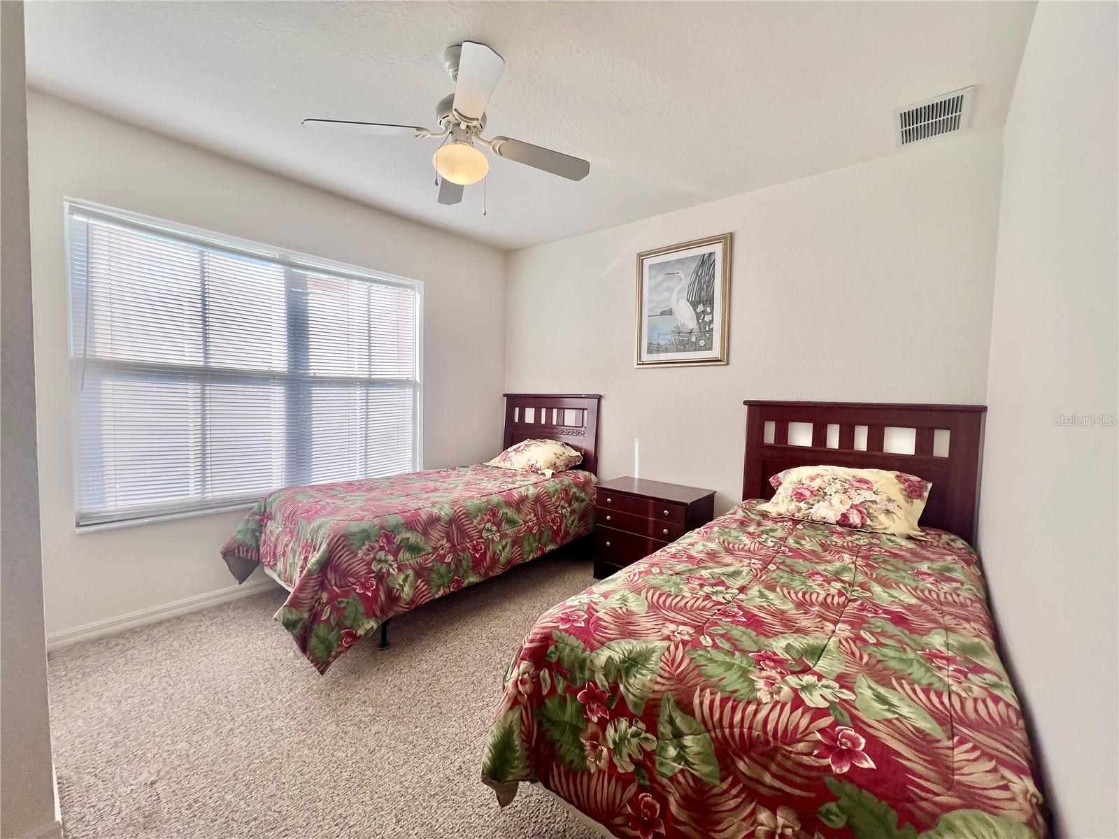 VENETIAN BAY VILLAGES CONDO PHASE 2 CB 7 PGS 26-27 - Residential