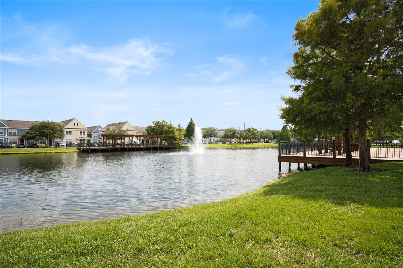 VENETIAN BAY VILLAGES CONDO PHASE 2 CB 7 PGS 26-27 - Residential