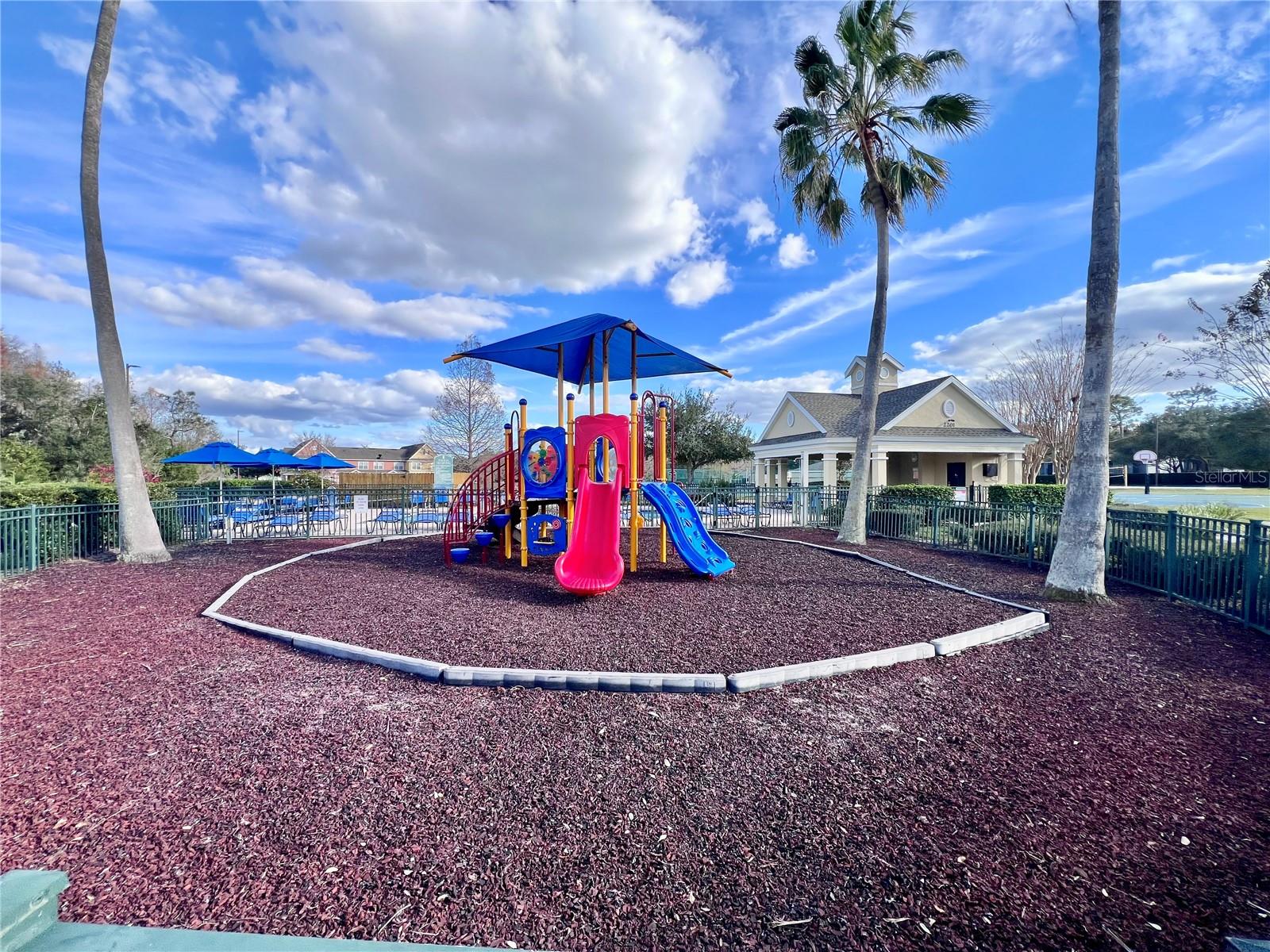 VENETIAN BAY VILLAGES CONDO PHASE 2 CB 7 PGS 26-27 - Residential