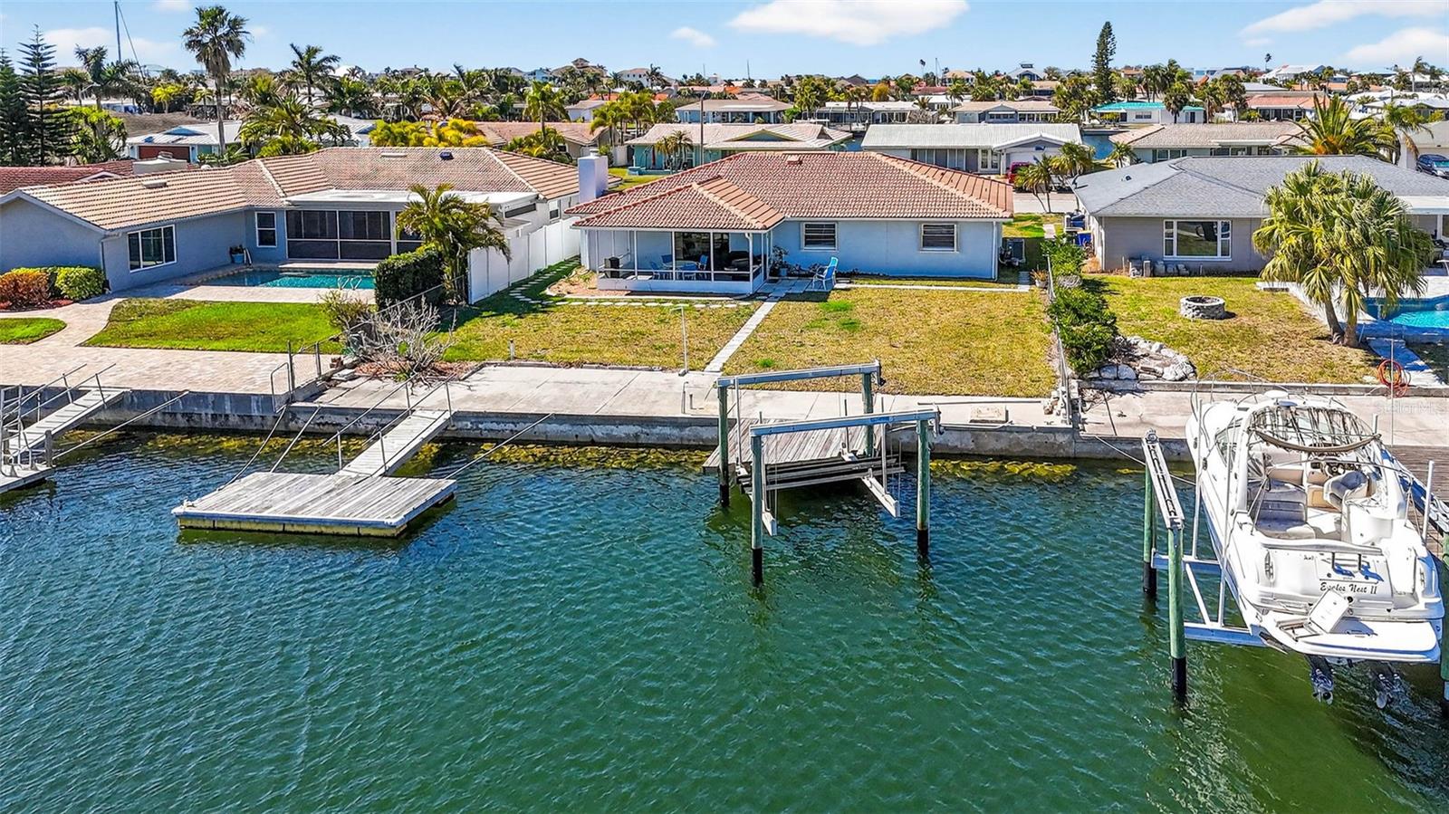 FLOR A MAR - Residential