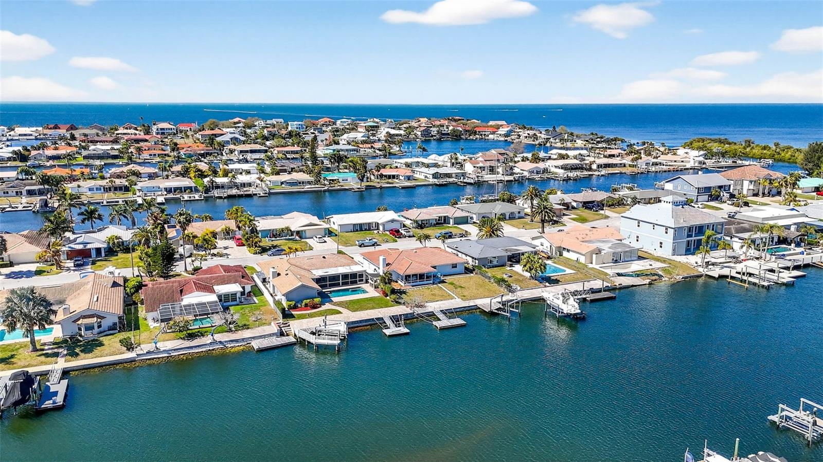 FLOR A MAR - Residential