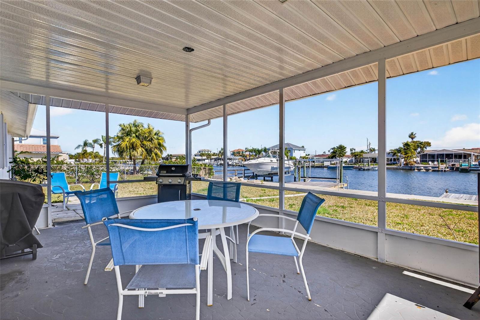 FLOR A MAR - Residential