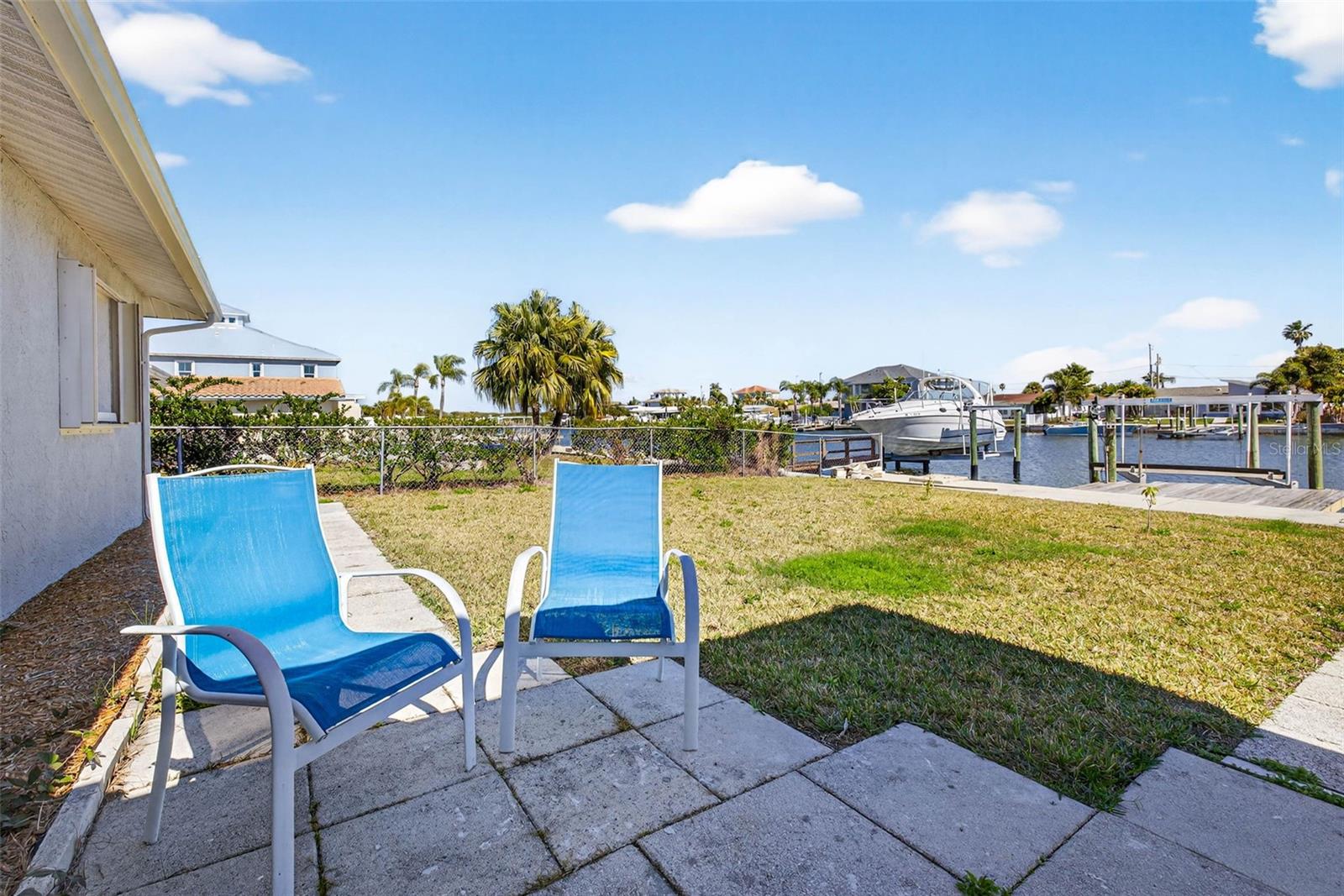 FLOR A MAR - Residential