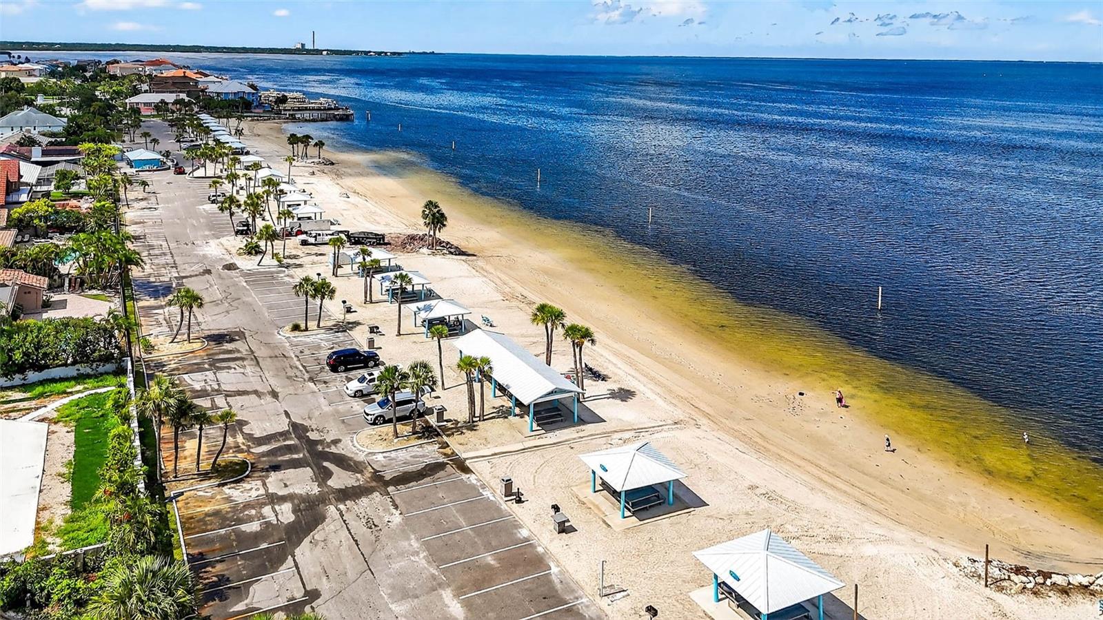 FLOR A MAR - Residential