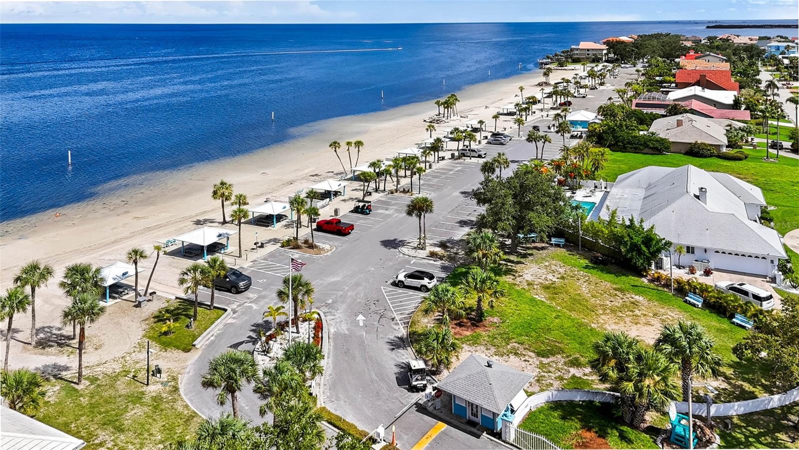 FLOR A MAR - Residential