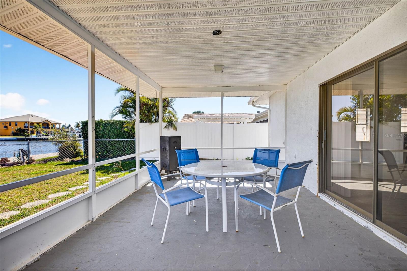 FLOR A MAR - Residential