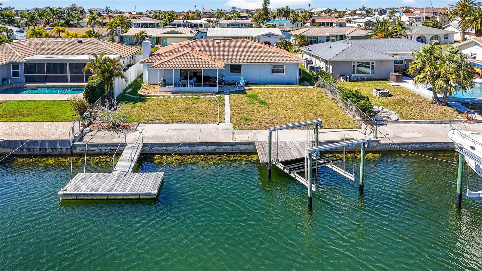 FLOR A MAR - Residential