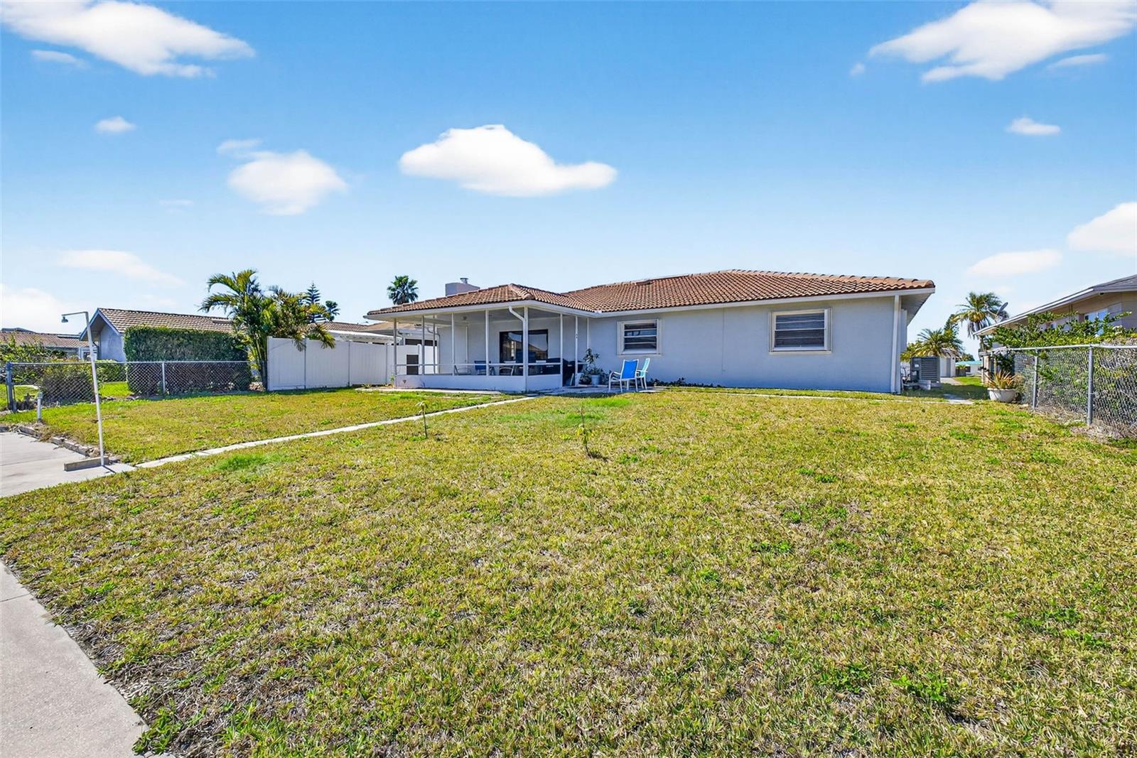 FLOR A MAR - Residential