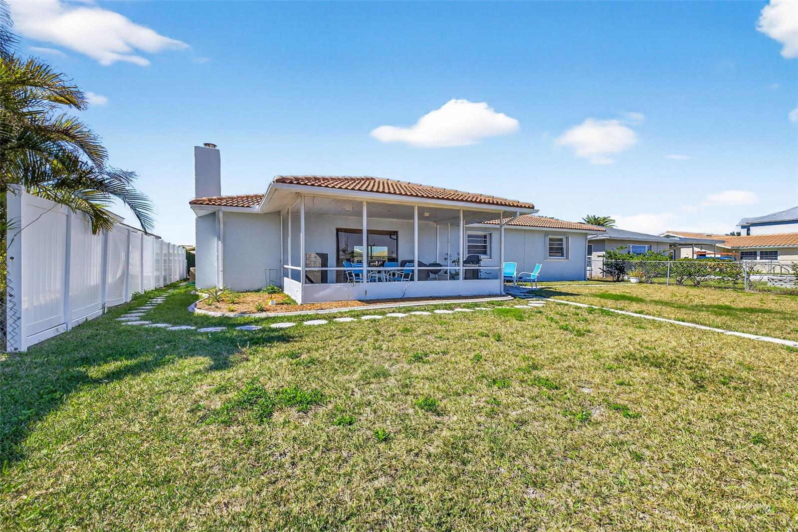 FLOR A MAR - Residential