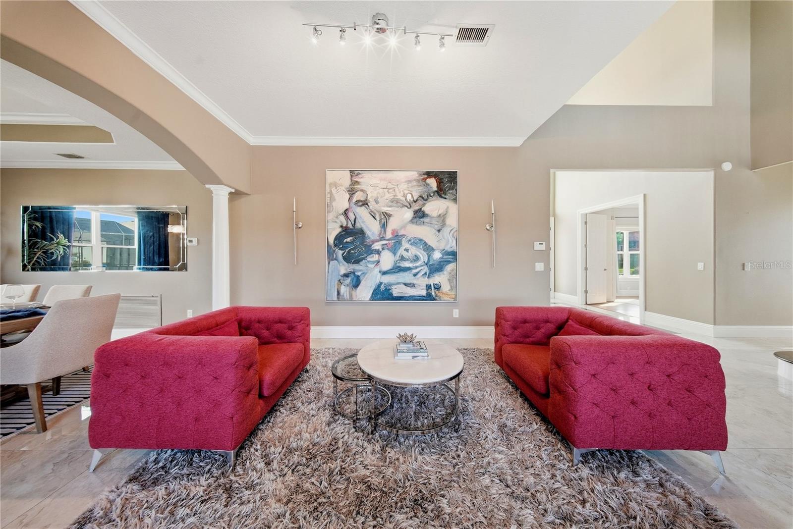 Experience extraordinary lakefront living in one of Tampas most presti – image 16