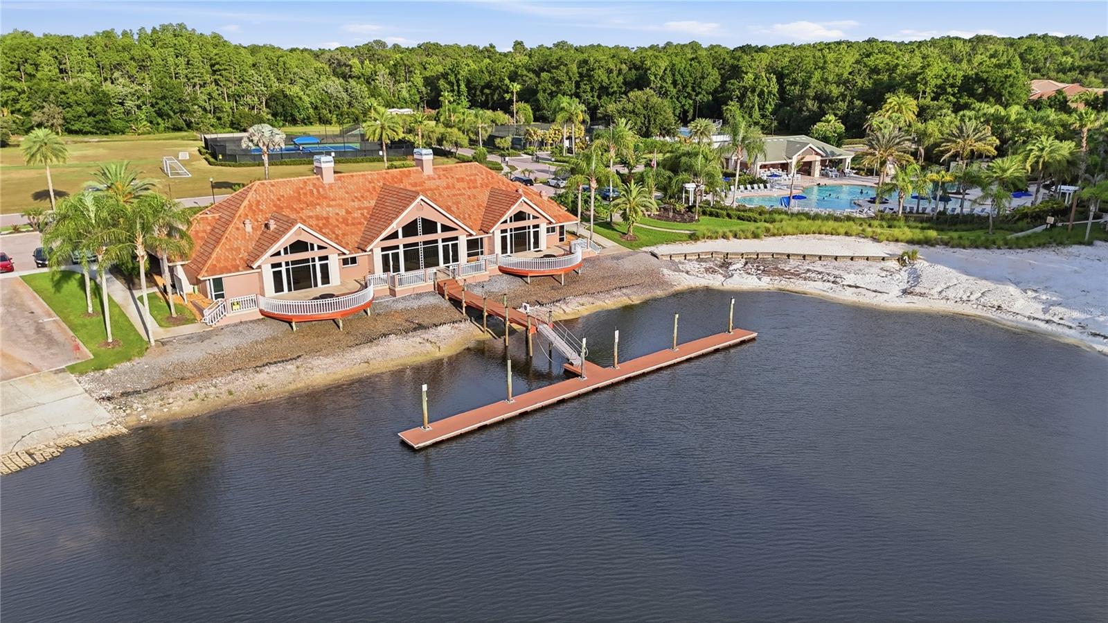 Experience extraordinary lakefront living in one of Tampas most presti – image 59