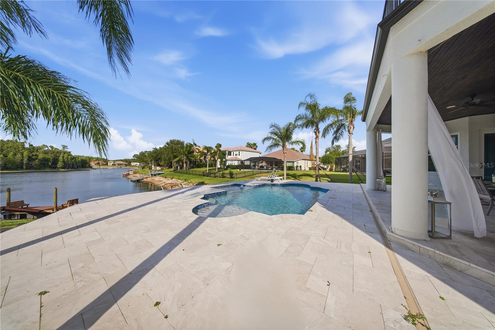 Experience extraordinary lakefront living in one of Tampas most presti – image 48