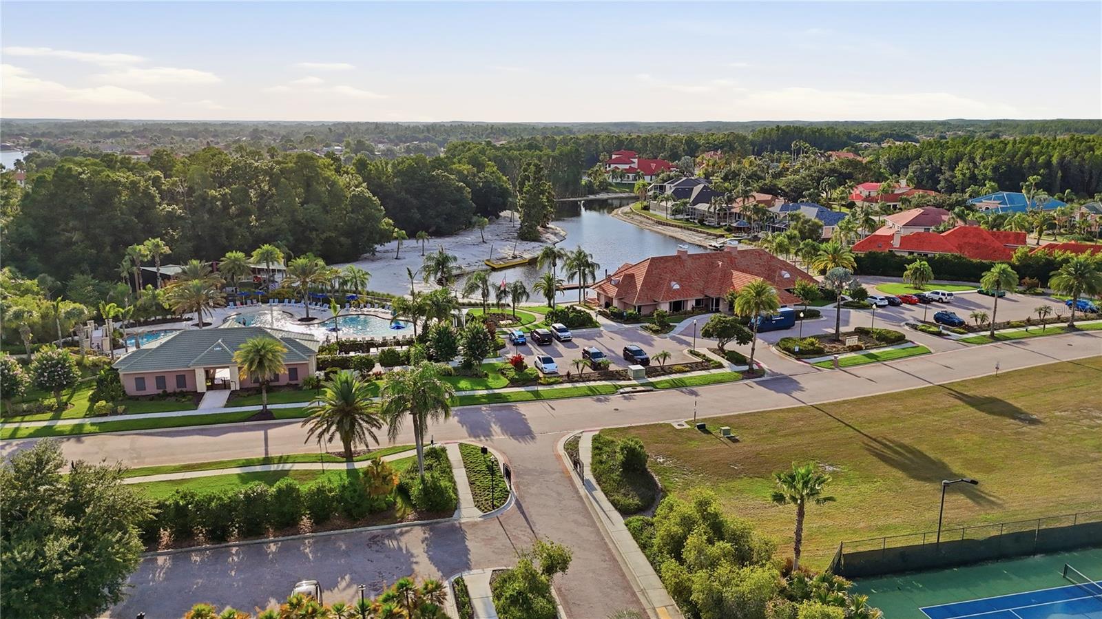Experience extraordinary lakefront living in one of Tampas most presti – image 60
