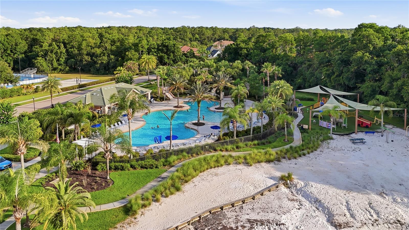 Experience extraordinary lakefront living in one of Tampas most presti – image 55