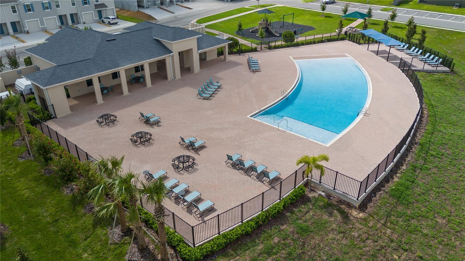 BRENTWOOD TH - Residential