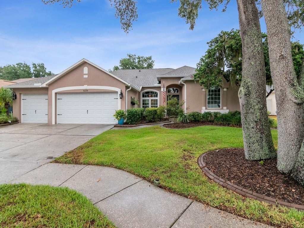 Photo of 9209 Waterbird Drive, Riverview, FL 33578 (MLS # TB8536132)