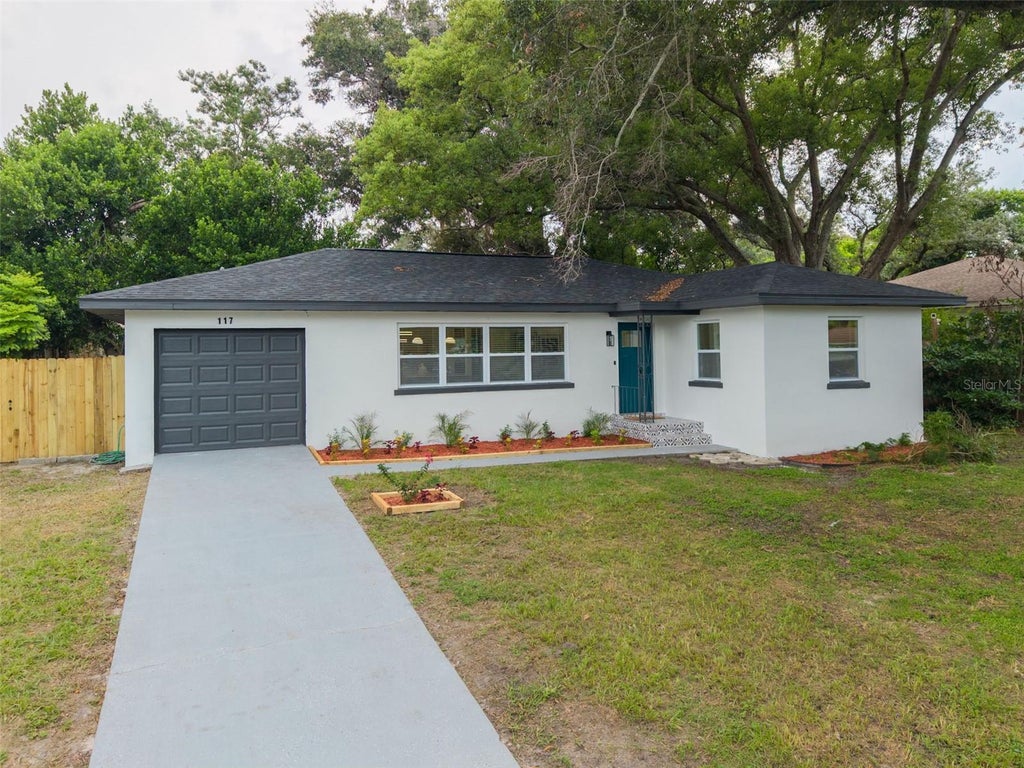 Photo of 117 Orangeview Avenue, Clearwater, FL 33755 (MLS # TB8549631)