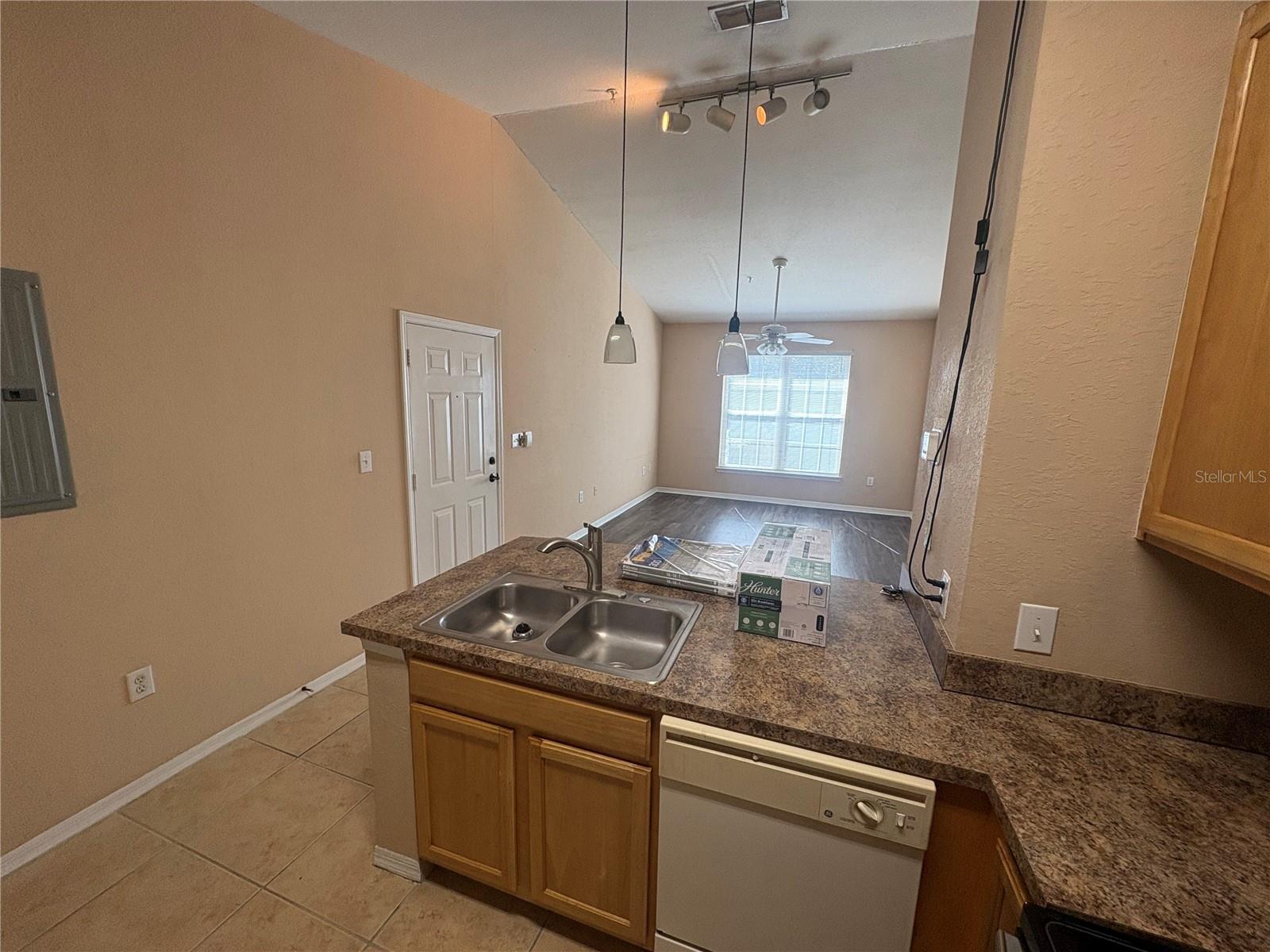 COURTNEY PALMS CONDO - Residential Lease
