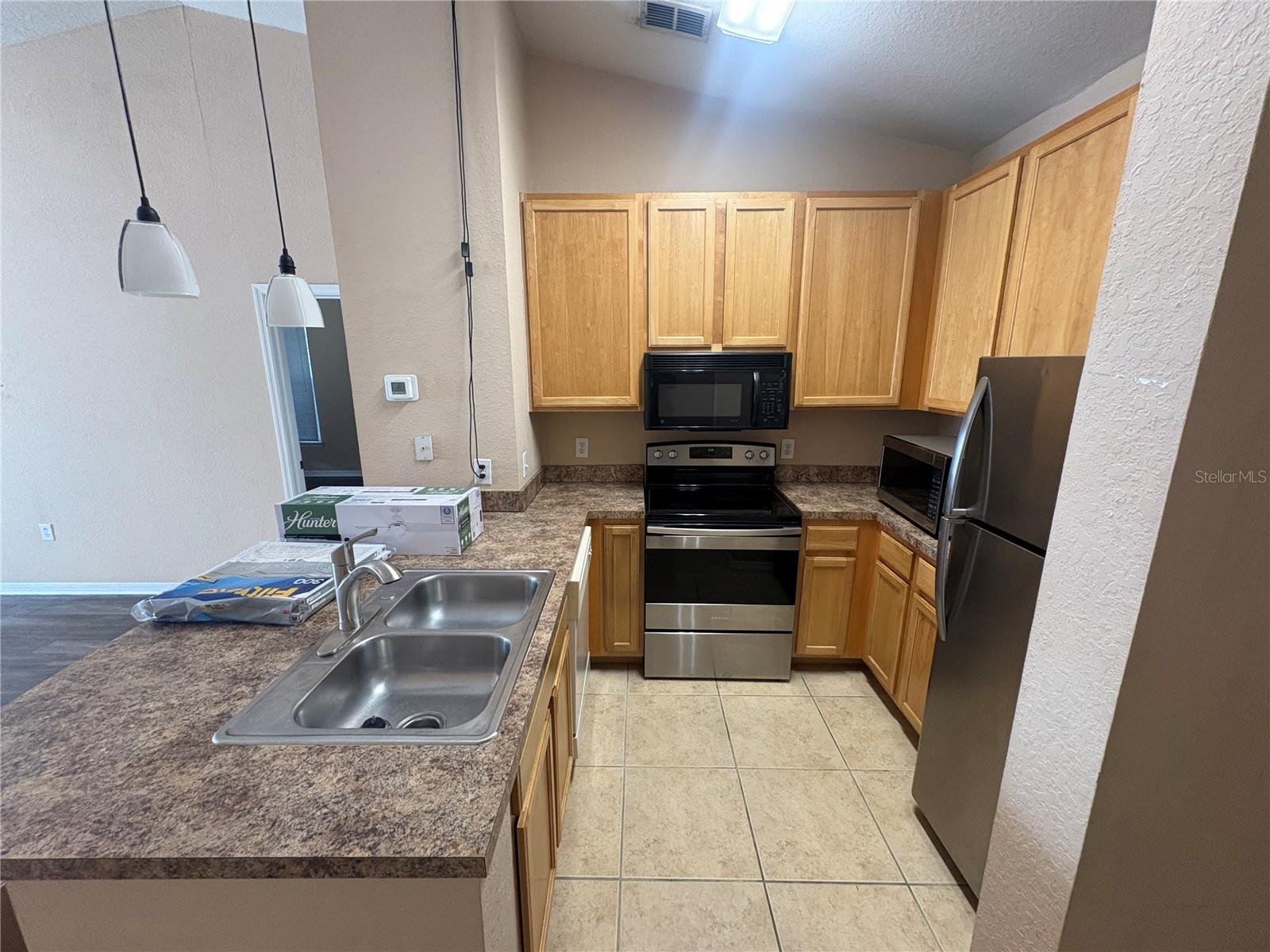 COURTNEY PALMS CONDO - Residential Lease