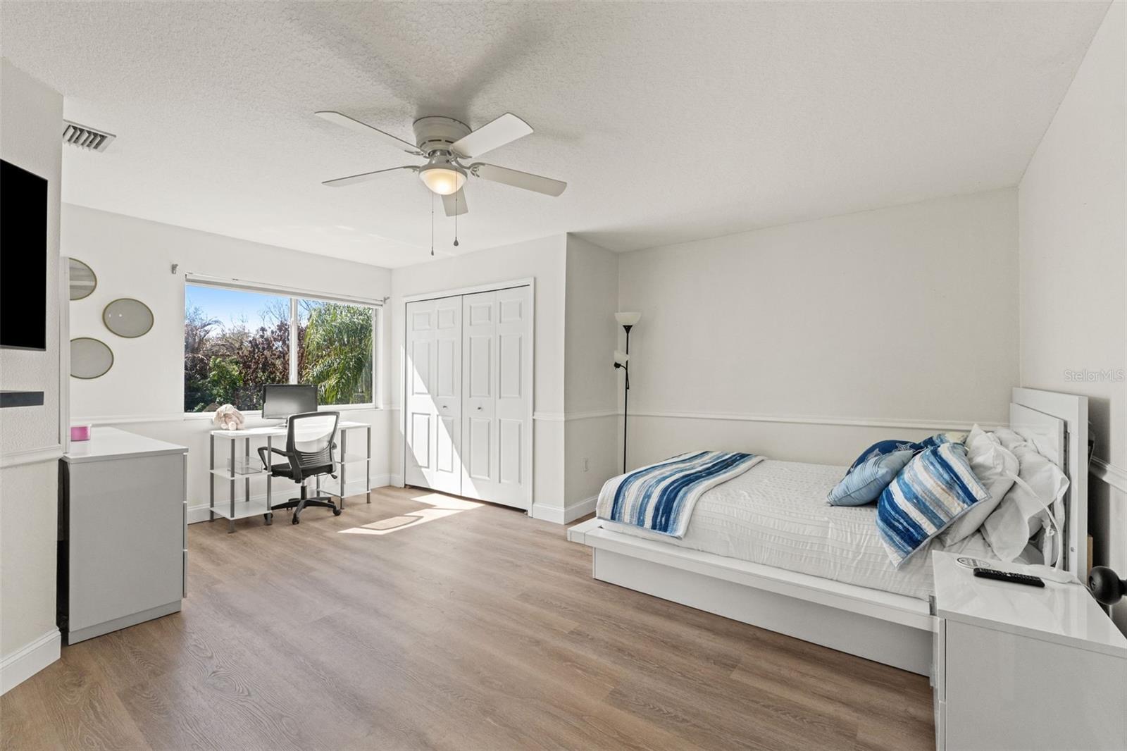 EASTLAKE OAKS PH 3 - Residential